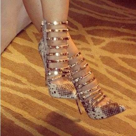 Underbara Snake Skin Amazing Ankel Strap High Heel Skor
