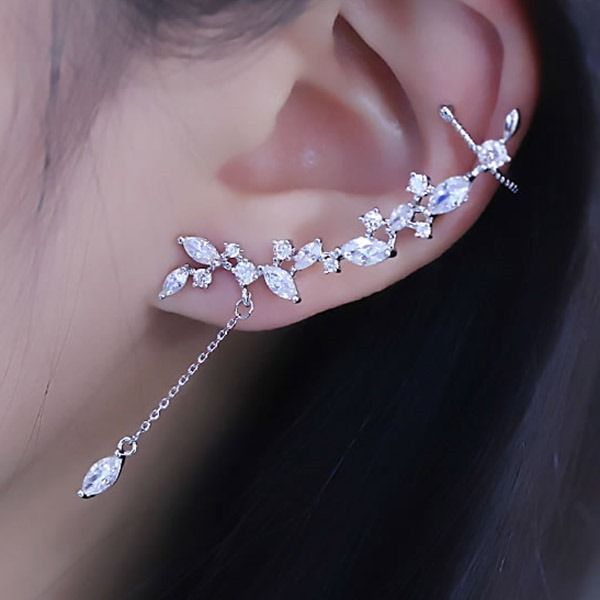 Överdriven Rhinestone Tassel Ear Cuff