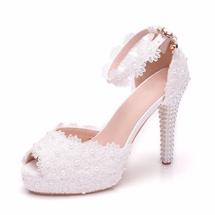 Hältäckande Peep Toe Line-Style Spänne Appliques Sandaler
