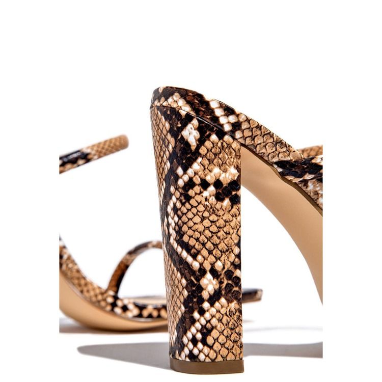 Serpentine Toe Ring Slip-On Damtofflor