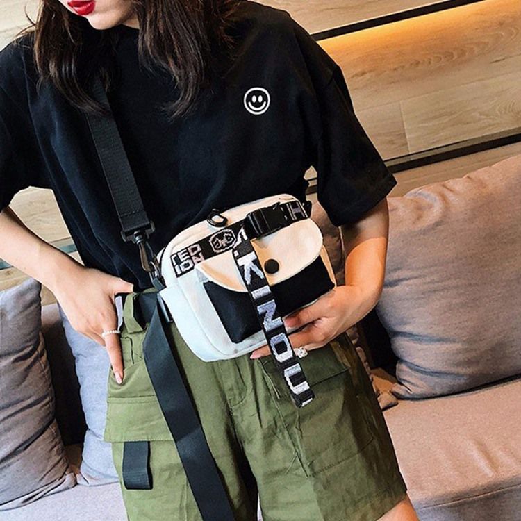 Bältesdekorerade Fyrkantiga Crossbody-Väskor