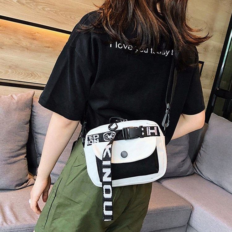 Bältesdekorerade Fyrkantiga Crossbody-Väskor