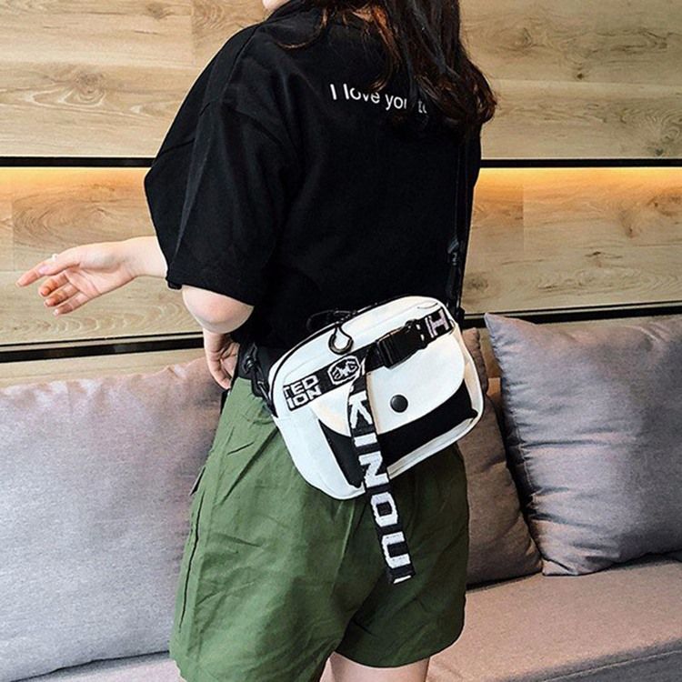 Bältesdekorerade Fyrkantiga Crossbody-Väskor
