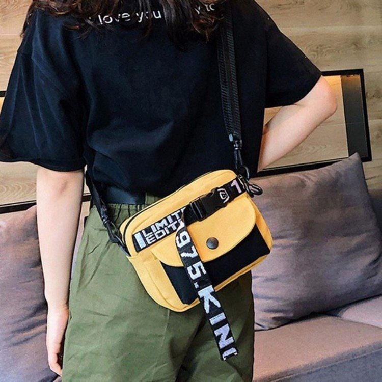 Bältesdekorerade Fyrkantiga Crossbody-Väskor