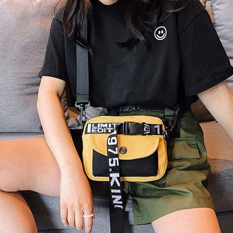 Bältesdekorerade Fyrkantiga Crossbody-Väskor