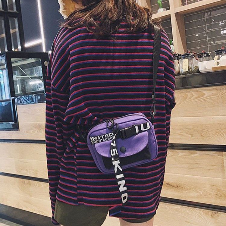 Bältesdekorerade Fyrkantiga Crossbody-Väskor