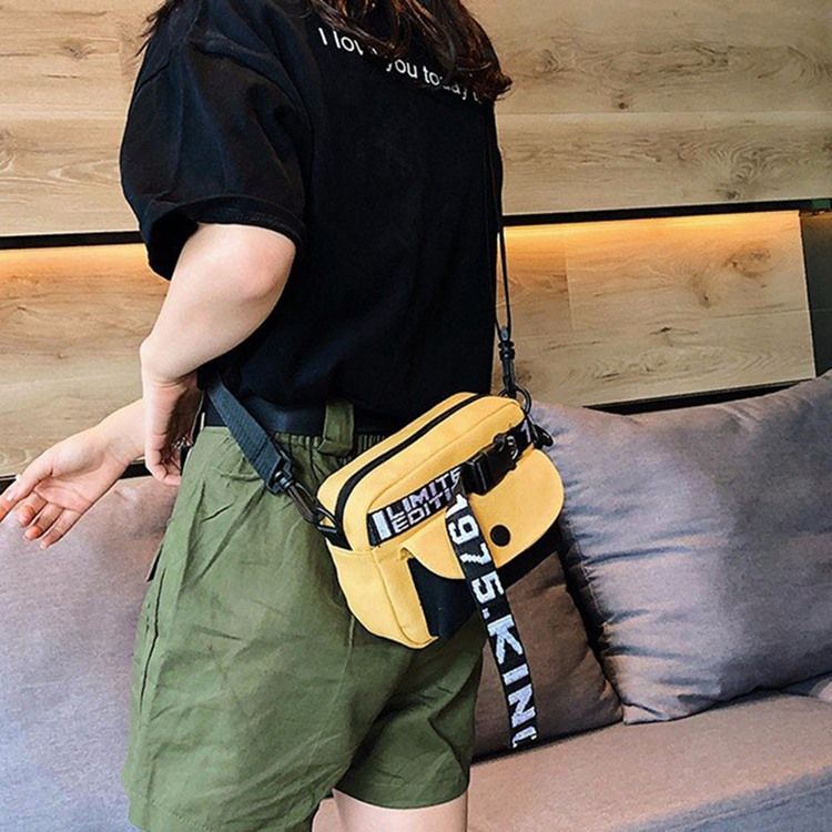 Bältesdekorerade Fyrkantiga Crossbody-Väskor