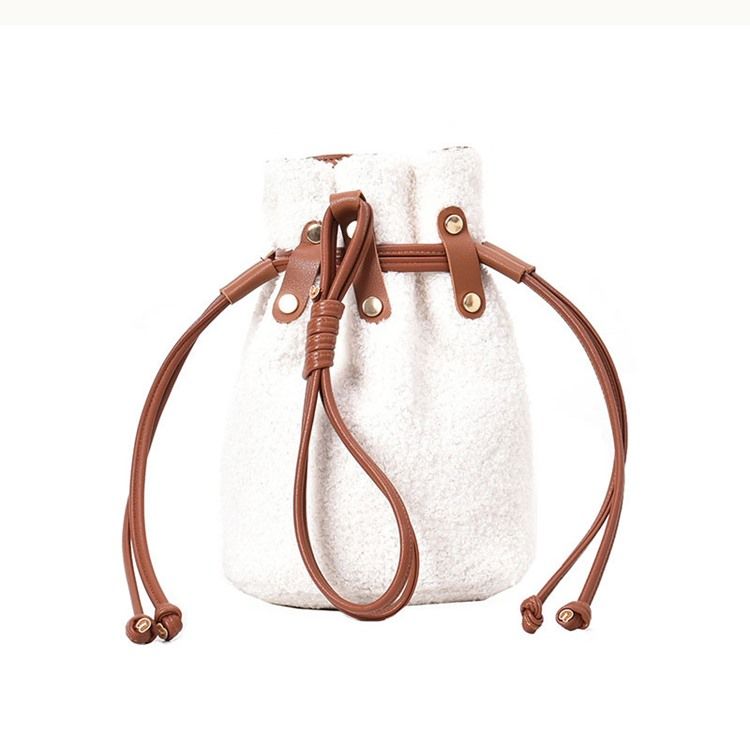 Enkla Fatformade Crossbody-Väskor