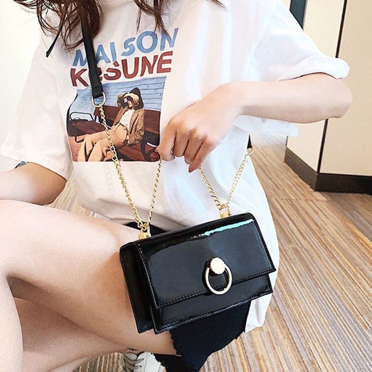 Enkla Kedja Rektangulära Crossbody-Väskor