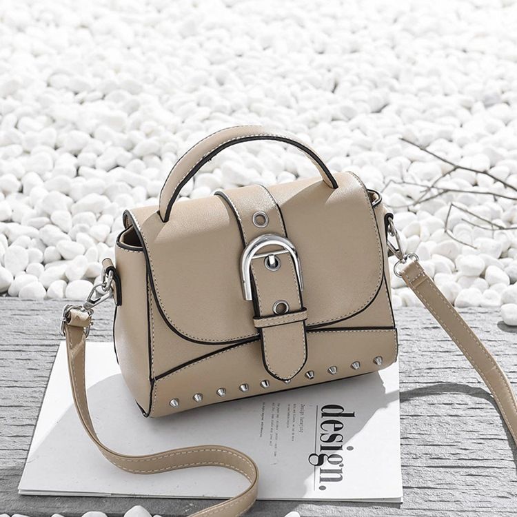 Pu Nit Vanliga Flap Crossbody-Väskor