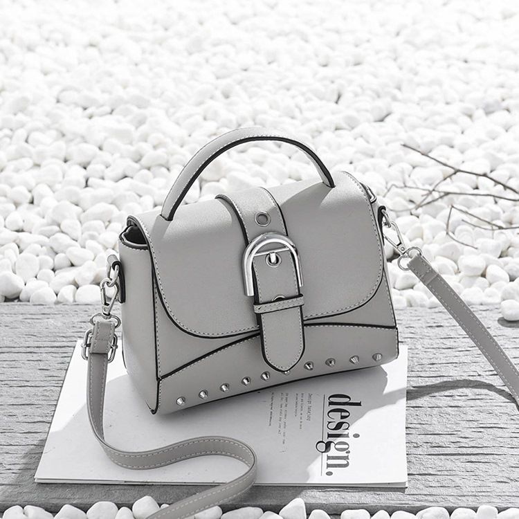 Pu Nit Vanliga Flap Crossbody-Väskor