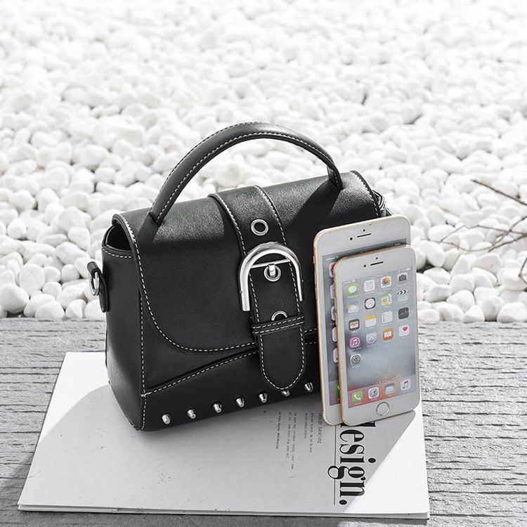 Pu Nit Vanliga Flap Crossbody-Väskor