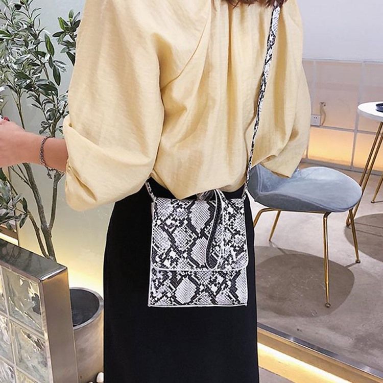 Serpentine Embossing Rektangel Crossbody-Väskor