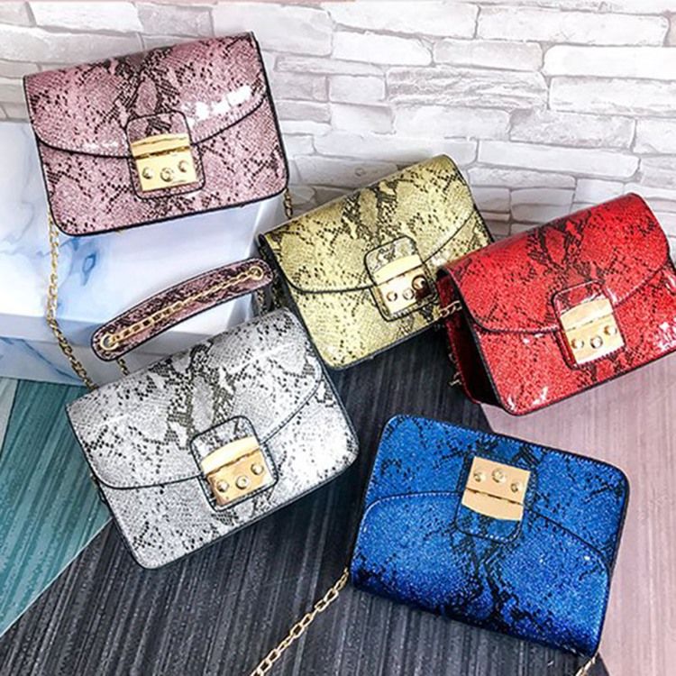 Serpentine Tråd Rektangel Crossbody Påsar