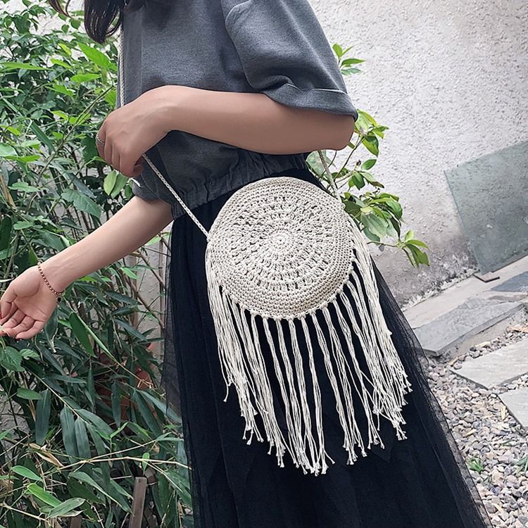 Stickad Cirkulär Crossbody-Väska I Gräs