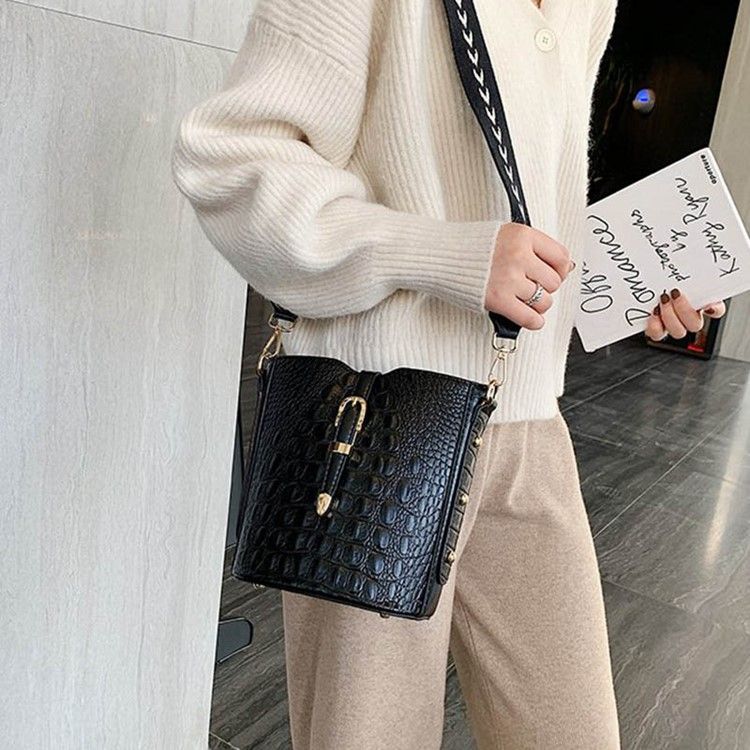 Trådalligator Pu Rektangel Crossbody-Väskor