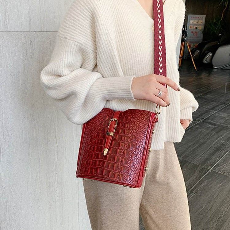 Trådalligator Pu Rektangel Crossbody-Väskor