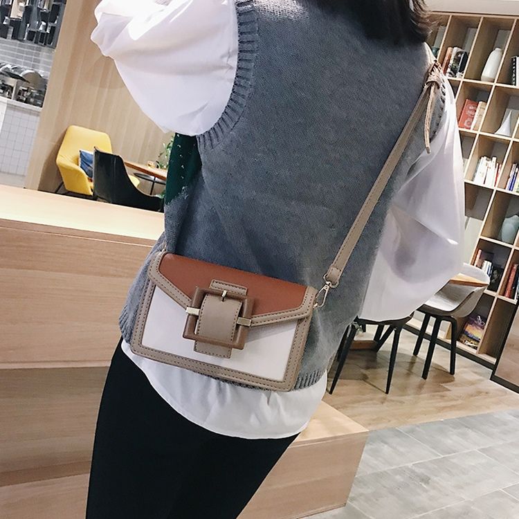 Vanliga Pu Bältesdekorerade Rektangulära Crossbody-Väskor