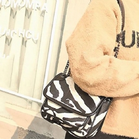 Zebra Stripe Crossbody-Väska