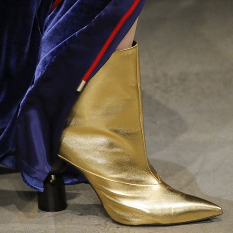 Slip-On Enkla Bankettstövlar Med Spetsig Tå