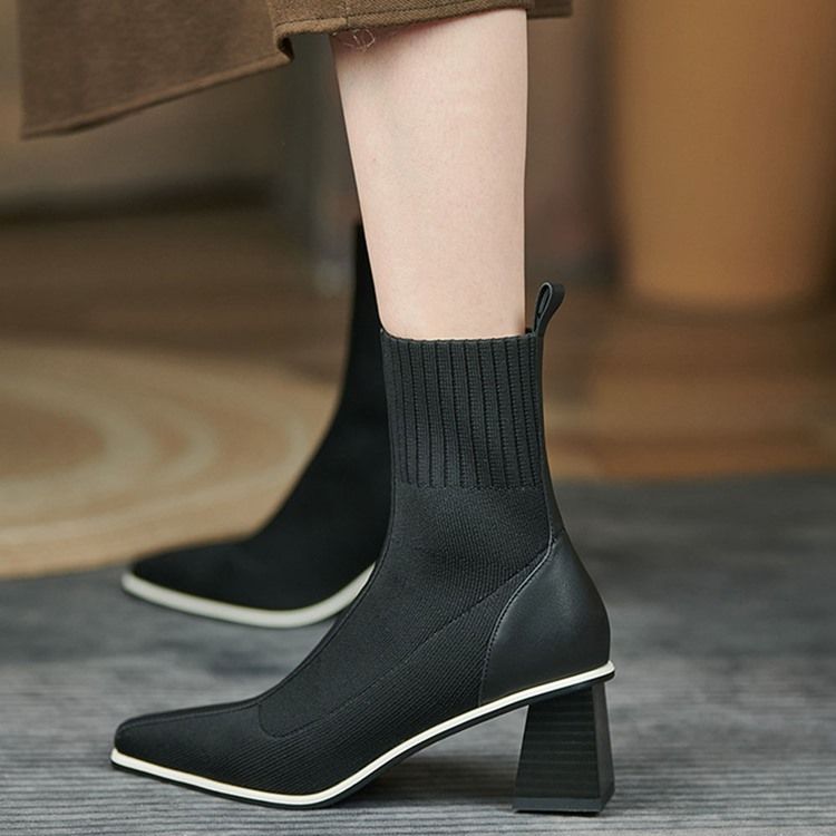 Vanliga Chunky Häl Slip-On Western Stövlar